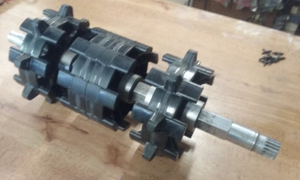 Custom 1 1/4" 7075 Full Hex Drive Axle (Option With 2 or 4 Wahl Drivers)